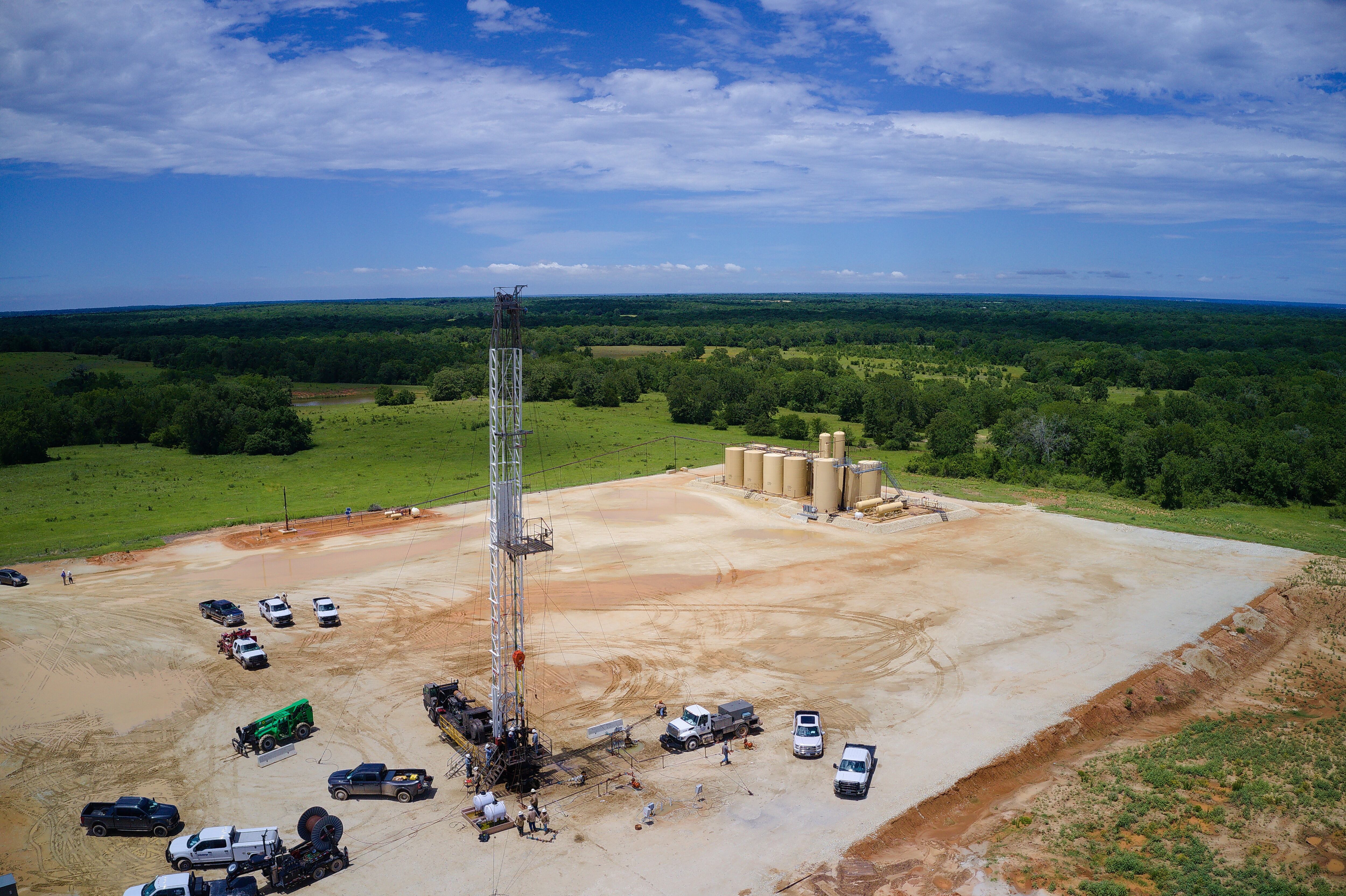 An unconventional rig on a pad in south Texas's Eagle Ford basin